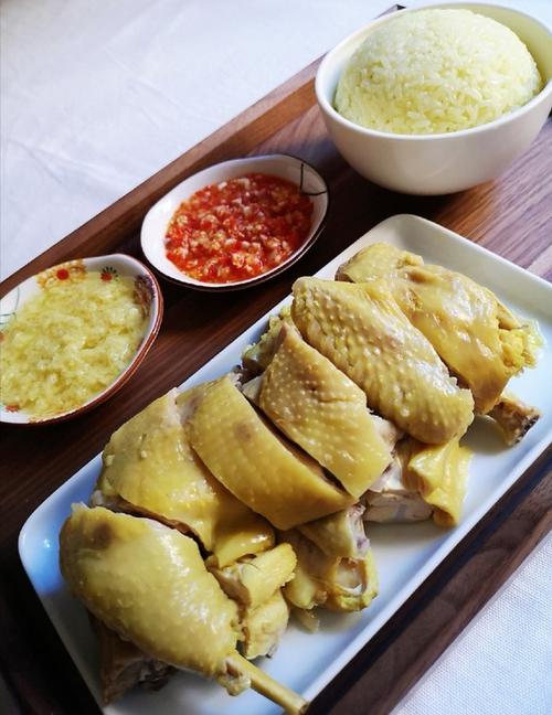 海南鸡饭的做法，海南鸡饭的三种蘸料！